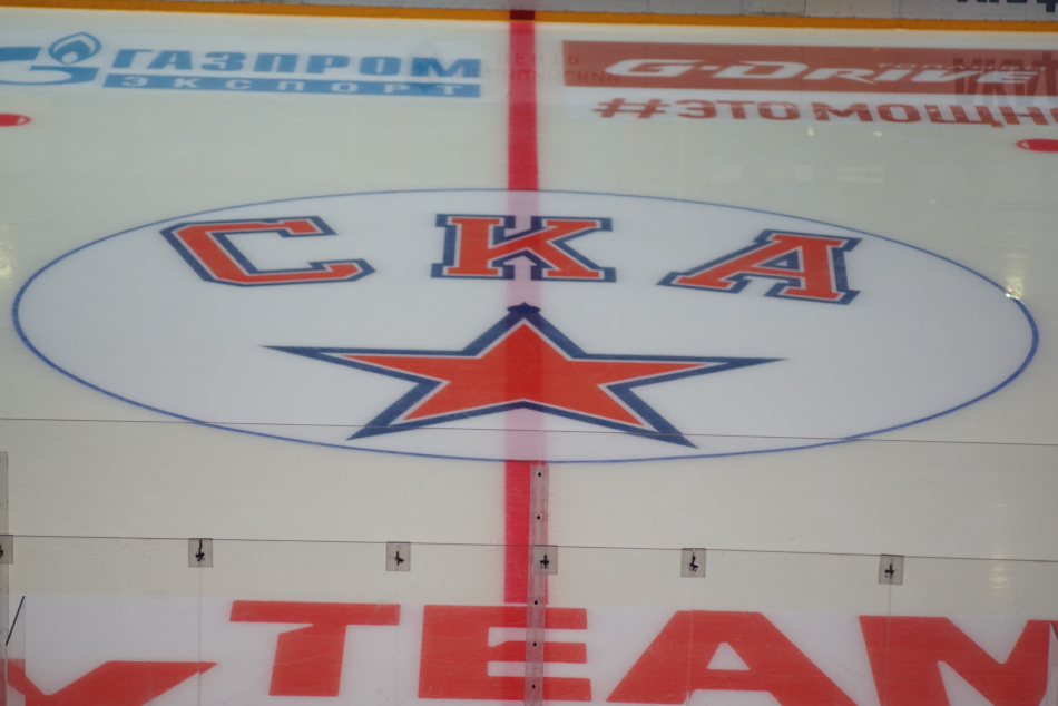 Шанхайские Драконы отправили фанатский обмен атрибутикой СКА в Петербурге